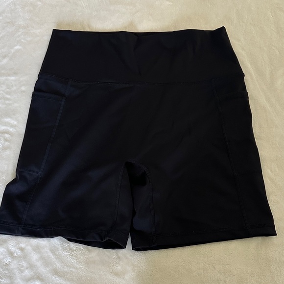 aerie Pants - Offline Aerie High-Waisted Biker Shorts